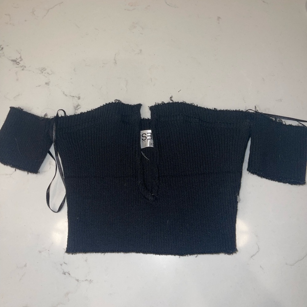 LF cropped black top